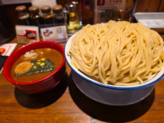 【悲報】男さんならつけ麺1.5キロくらい軽く食えるよなｗｗｗｗｗｗｗｗｗｗ