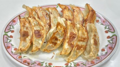 【悲報】王将さんで餃子と焼き飯を同時でお願いすると結構嫌な顔されるんだが・・・・・・・・・