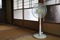 【緊急】ワイエアコン我慢民、もうすぐ腐乱死体