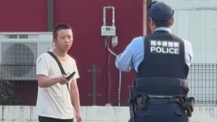 【確保の瞬間】「強盗事件発生、男が警察官から手足を撃たれた」コンビニに刃物男　警察官の発砲を受け怪我をした21歳男を逮捕　熊本県合志市幾久富（動画あり）