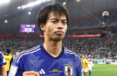サッカー・三笘薫選手が書類送検！信号無視で人身事故　「相当処分」の意見付き