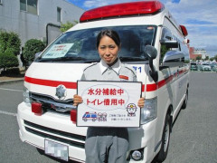 【悲報】日本人「いやあああ救急隊員がコンビニで水を買ってる!市にクレーム入れなきゃ…」