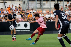 バレンシア移籍の佐藤龍之介、デビュー戦となったプレシーズンマッチでゴラッソ決める