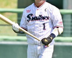 【悲報】ヤクルトで3割30本した山田哲人さん、身体がブヨブヨになる