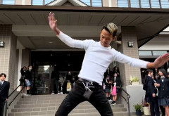 『荒野行動』さん、横揺れヤリラフィーダンスを実装してしまうｗｗｗｗｗｗｗ