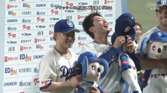 プロ初勝利の吉田聖弥「村松さんの愛が欲しいです」　村松「あとでいっぱい可愛がってあげます」