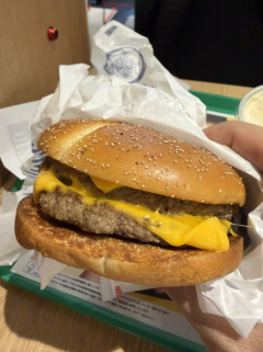 【悲報】マックのサムライマックダブル肉厚ビーフソース抜き、ガチで流行るｗｗｗｗｗｗｗｗｗｗｗｗ