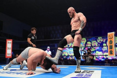 【悲報】レスラー「日本円は世界最弱通貨だし、出生率も過去最低。レスラーも弱すぎる」とロジハラ攻撃ｗｗｗｗｗｗ