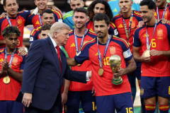 「ぼったくりだ！」スペイン代表の優勝賞金から米政府が21億円以上も徴収か　ホスト国の“異例措置”に世界騒然「もう2度とやらなくていい」【W杯】