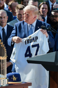 【画像】トランプ大統領、大谷翔平さんを「日本が生んだ伝説」と25分間絶賛ｗｗｗｗｗｗｗｗｗｗ