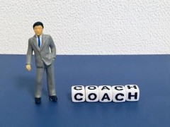 【超速報】サッカークラブの男性コーチ、ついに『一線』を超えてしまう・・・・・