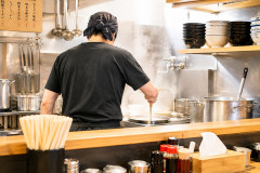 【衝撃】博多ラーメン店「替え玉するくらいなら最初から大盛り頼め」←これｗｗｗｗｗ