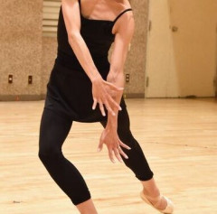 【画像】バレエダンサー中村祥子さん174cm（46）の身体が凄まじい