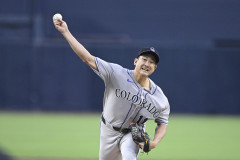 【朗報】ロッキーズ菅野さん、5月以降負けなしで2年連続2桁勝利達成ｗｗｗｗｗｗｗｗｗｗ