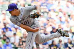 【朗報】菅野智之さん、ロッキーズで2年連続10勝の快挙ｗｗｗｗｗｗｗｗｗｗ