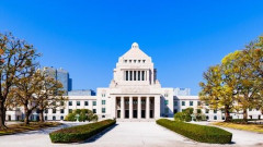 政府、外国人の永住許可要件を厳格化！年収は日本人の平均以上が必要に！