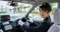 「額面で60万円」令和はブルーカラーの時代?転職で給料が大幅増…商社営業職→タクシー運転手の27歳女性「やったらやった分だけ欲しい」