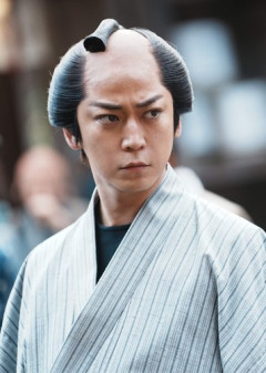 【爆笑】亀梨和也さん、NHK『銭形平次』の“銭投げ”に自信「野球かじってたんで」ｗｗｗｗｗｗｗｗｗｗ