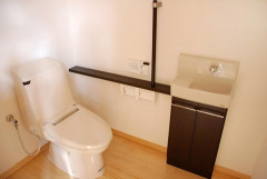 旦那「トイレの電気ついてたよ」私「あ、ゴメン私が消し忘れたかも」⇒ｗｗ