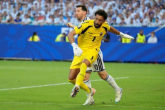 【衝撃】W杯で注目のGKボジニャさん、チリの強豪コロコロ加入で合意wwwwwwwwww