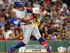 韓国人「もはや本物の怪物だ…！」岡本和真がメジャー初年度で大谷翔平を超える23号ホームランを放った快挙に全米が衝撃！