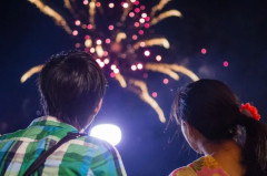 韓国人「桁外れのセレブ仕様だ…！」日本の花火大会で導入された最高級プレミアム観覧席の価格に韓国が大騒ぎ！外国人や富裕層をターゲット