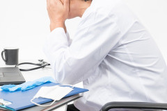 人生で感じる最大級の苦しみが早起きすること