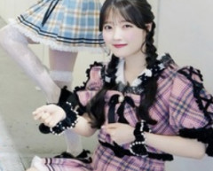 【画像】人気アイドルさん、野球のポーズを求められて「こう」なるwww