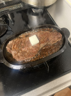 【画像】こんな時間にステーキを焼いてしまった！！！