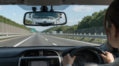 【煽り運転？】ママさん「子供とおでかけで高速に乗ったら、後ろぴったりついてくる大型トラックがいて怖かった。追い越し車線に車いなかったんだからさっさと追い抜けや」