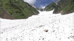 【北アルプス白馬岳】15人のツアー登山なのに1人だけ雨に打たれて… 救助を要請したのは通りがかりの登山者　東京の61歳男性が行動不能に