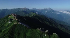 落雷に打たれたか　北アルプス燕岳で男性が右足のかかとに火傷