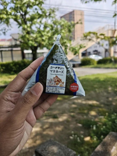 外国人「おにぎりで一番美味しい具材って何？個人的にはツナマヨがぶっちぎり」