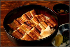 【謎】日本人、うなぎはありがたく食べるのに穴子は言うほど食べない