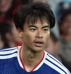 【悲報】三笘薫、剱持クリア夫人との結婚式投稿が閲覧不可…何かが起きている…？