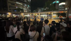 「博多にガチやばい路上ライブいた」ﾊﾟｼｬｯ → 絶対売れると話題に！クオリティが凄すぎるｗｗｗｗｗ