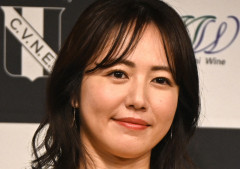 【悲報】磯山さやか、数カ月続く湿疹に困惑「副作用は出てきてるし」