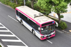 バス会社「助けて！運転手が足りないの！」