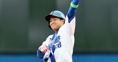勝又温史(De) .317 3本 32打点 .ops735