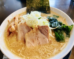 マジでたかがラーメンに１杯１０００円越えの価値なんてあんの？
