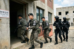 全裸で床を這わせ、ワサビの食拷問…韓国軍軍事警察大隊でいじめ発覚 ！