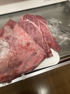 こんな時間にステーキを焼いてしまった