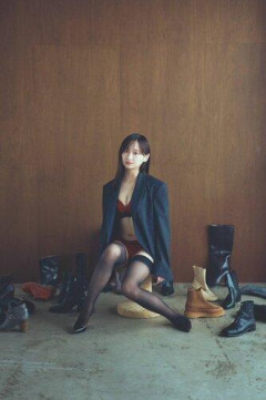 【画像】影山優佳、大人ランジェリーまとう“袋とじ”カット解禁