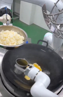 【動画】お前らのチャーハンと、このロボットが作るチャーハンどちらが美味い？