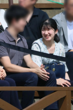 愛子様、イケメンとのデートを激撮される