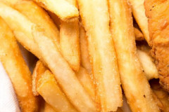 「３食フライドポテト」で中学生はなぜ死んだのか…司法解剖で見えてきた「500円生活」の過酷な現実