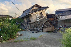 【悲報】熊本、マジで誰もボランティアに行かず見捨てられる・・・・・・・・・