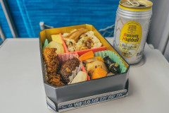 「新幹線で駅弁とハイボールを味わったよ」日本食が大好きな外国人まとめ