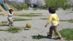 【悲報】「子供が公園で騒いだりボールで遊ぶの禁止は許せない！」←こういうこと言ってる奴