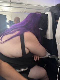 【画像】飛行機にえちえちムチムチ恵体女ｗｗｗｗｗｗｗｗｗ